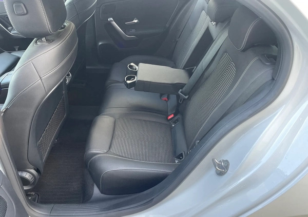 Mercedes-Benz Klasa A cena 94500 przebieg: 52425, rok produkcji 2019 z Poznań małe 211